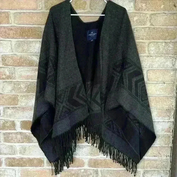 American Eagle Outfitters Grey & Black Shawl - Picture 1 of 3
